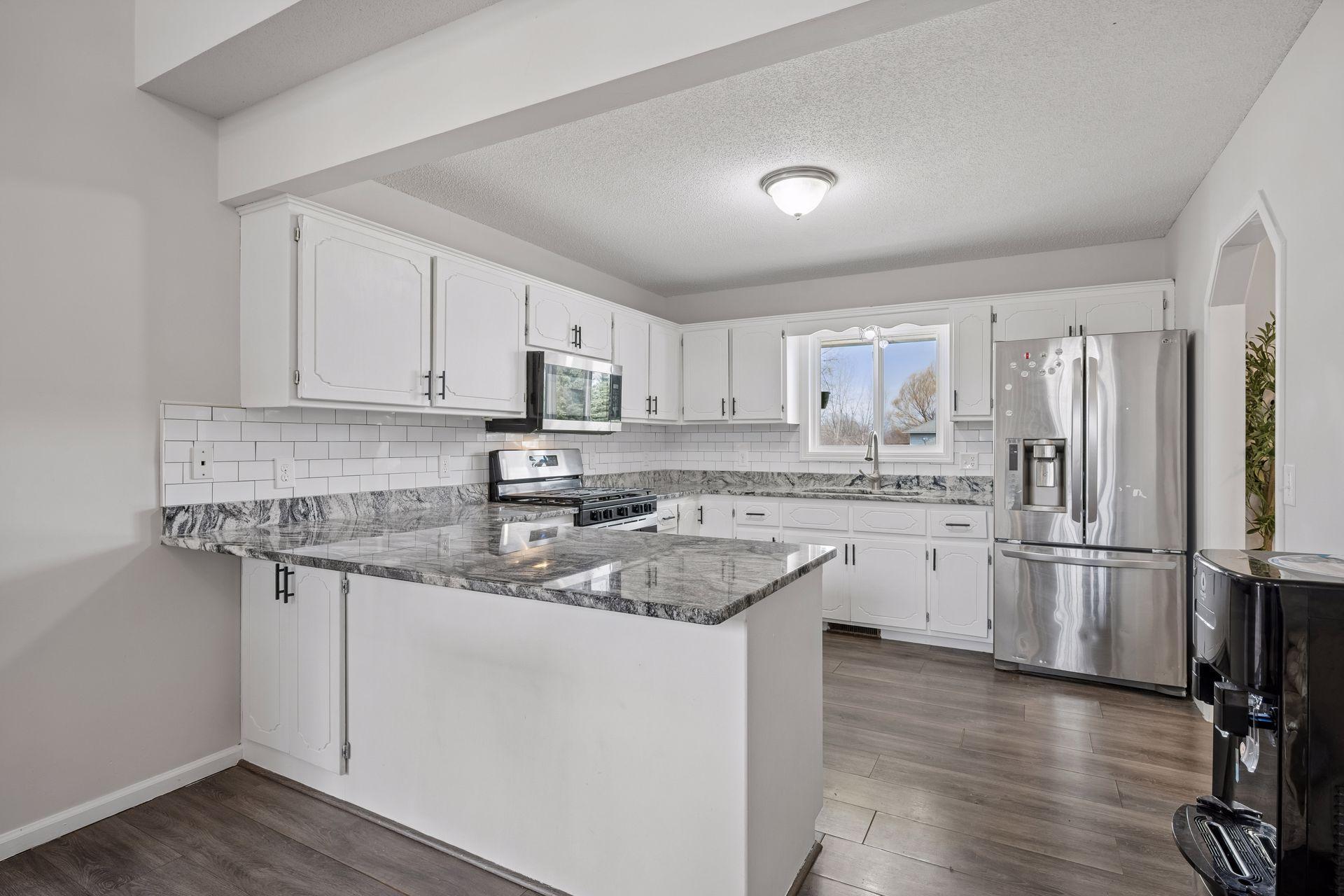 Lots of counter space in this kitchen!