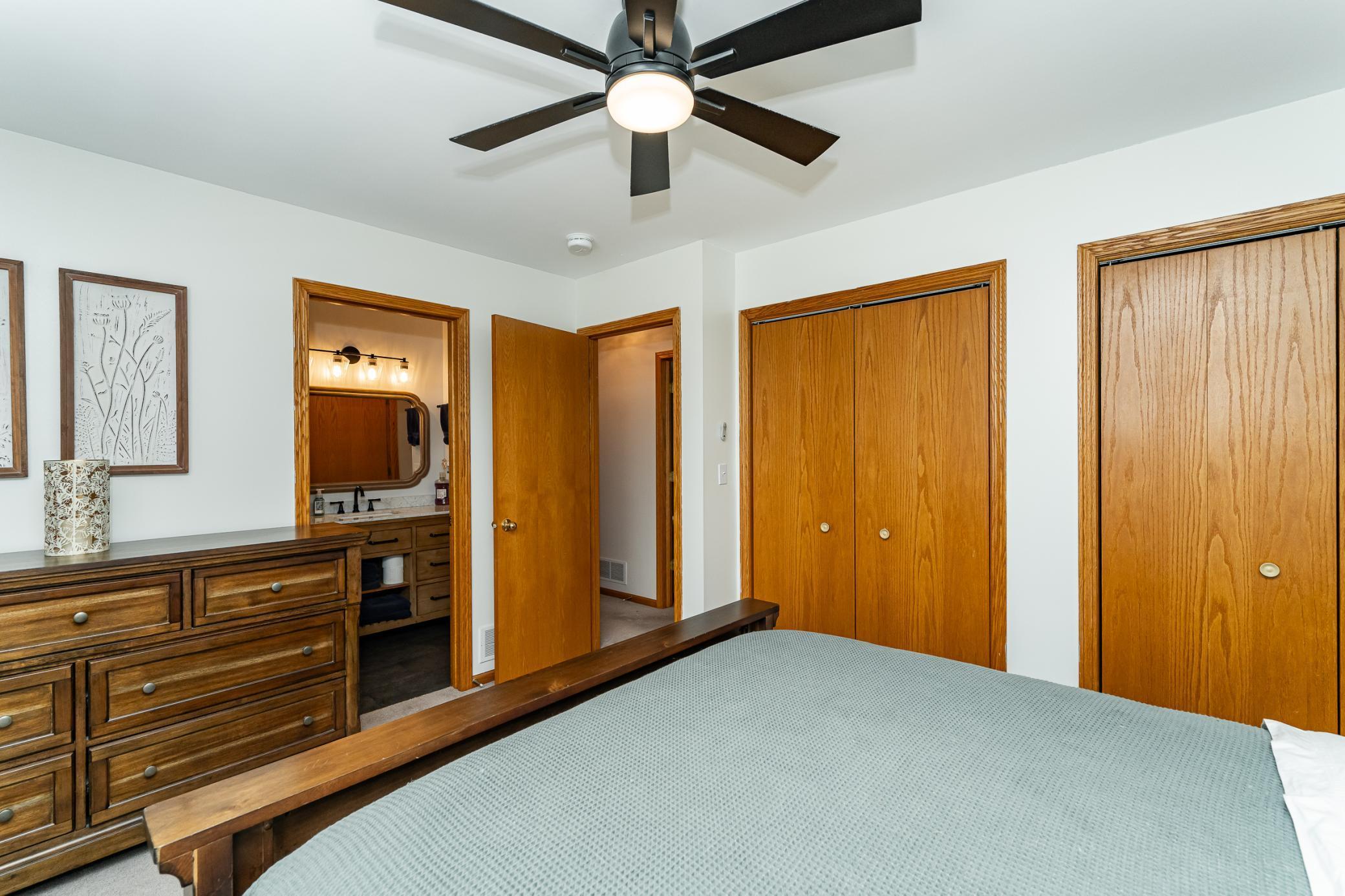 Main floor bedroom 1 connecting to main floor bathroom.jpg