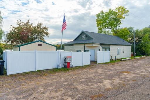 2132 295th Ave MLS or WEB-24.jpg