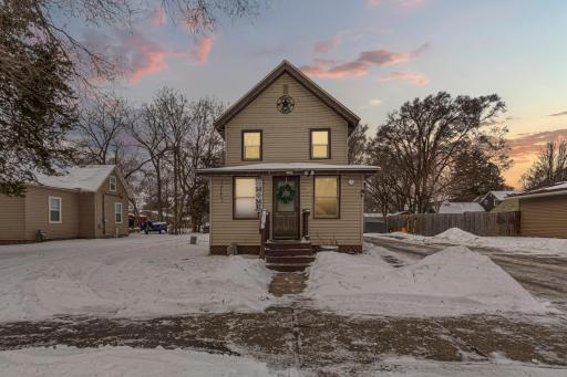 Welcome to 1322 1st Avenue NE in Faribault!