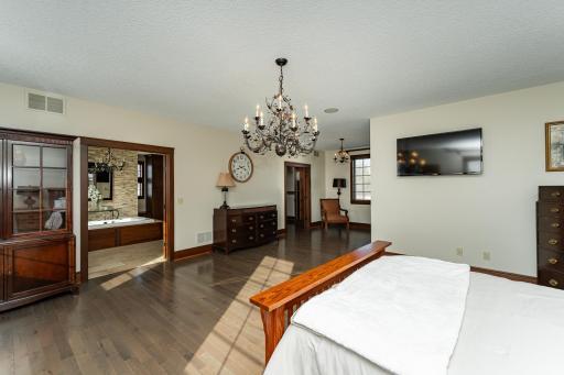 Primary bedroom 3.jpg