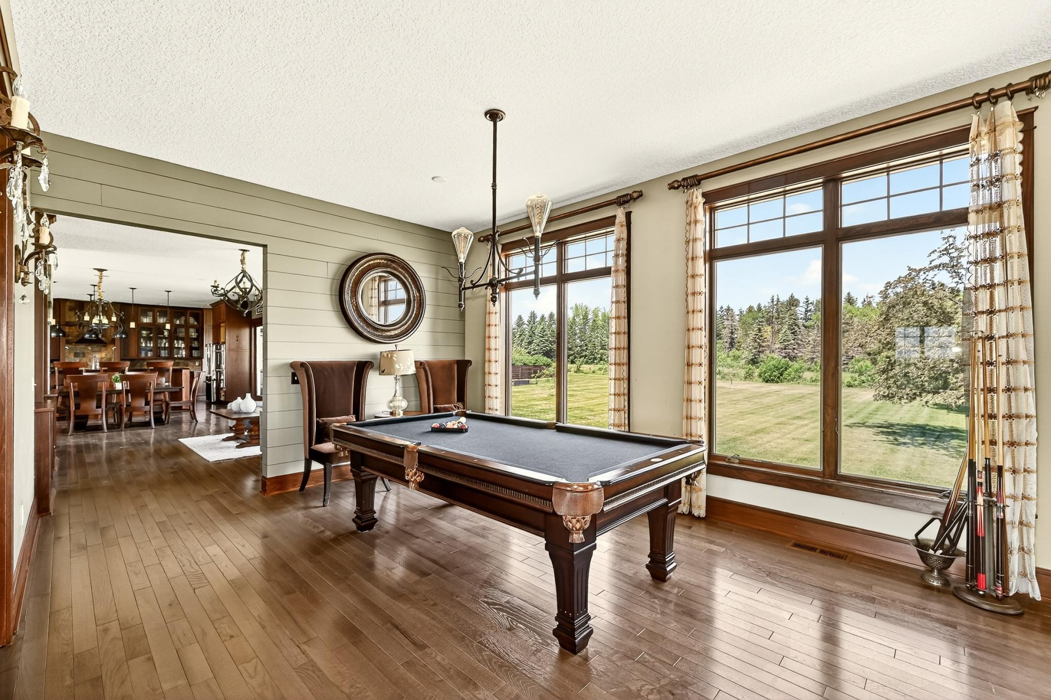 Living room 2.jpg