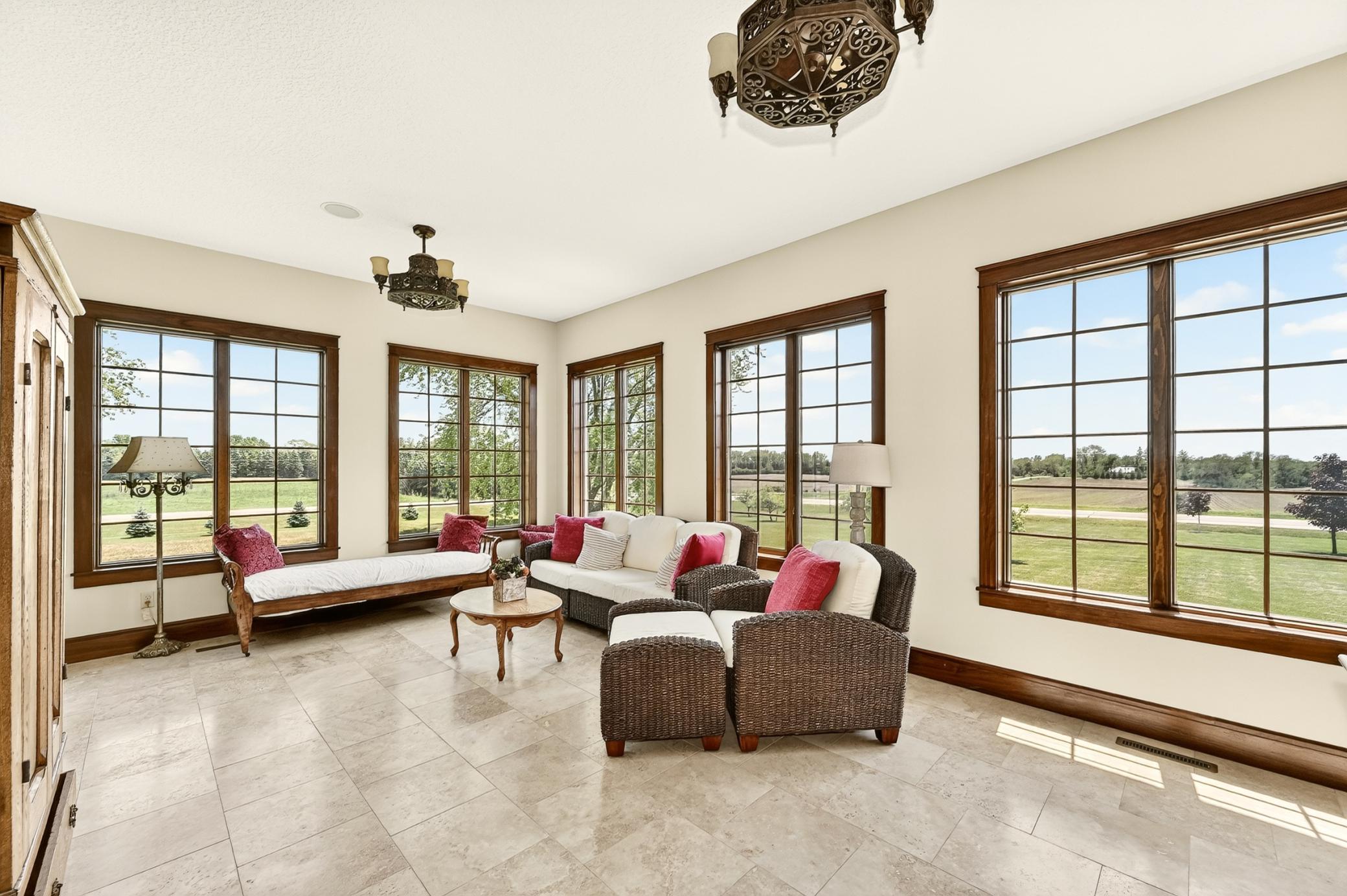 Sunroom.jpg