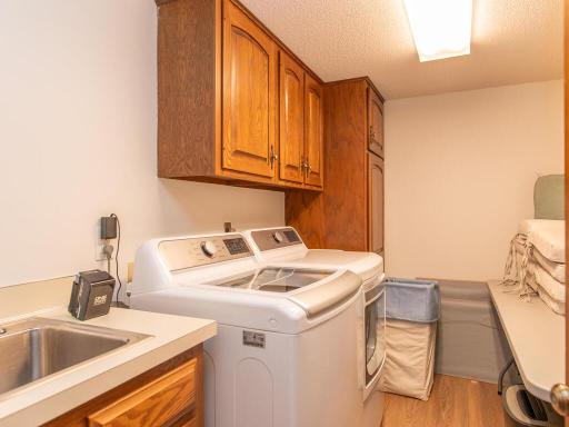 2020 St Albans Mill Rd Minnetonka MN 55305 USA-016-016-Laundry-MLS_Size.jpg