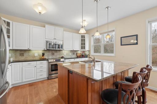 287 Plainview Drive, River Falls, WI 54022
