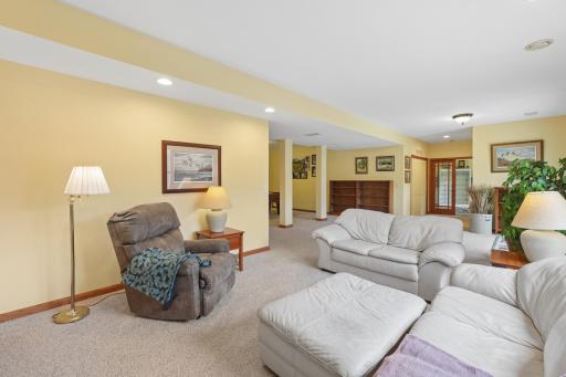 287 Plainview Drive, River Falls, WI 54022