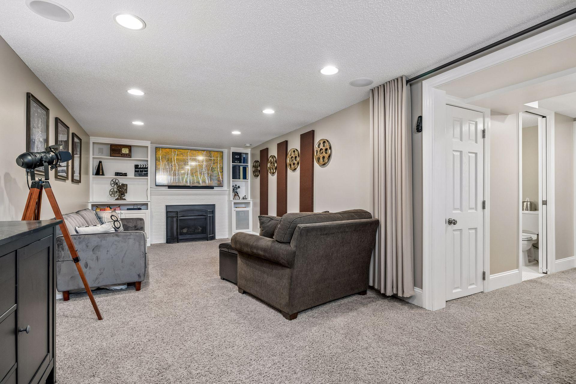 Flex space/Theatre Rm/Family Rm