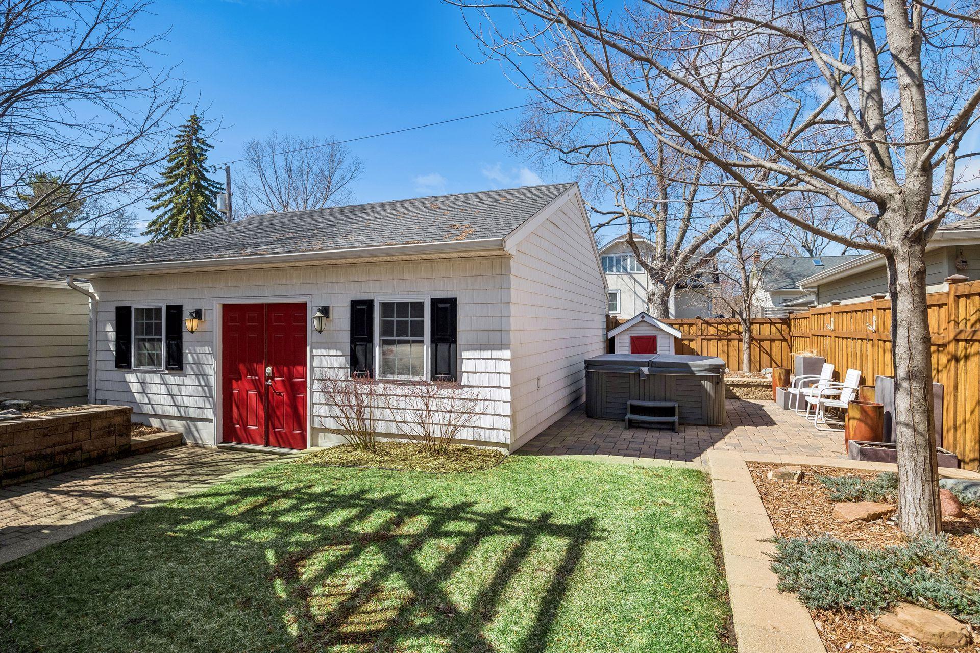 Need to relax!? Hot tub is ready!