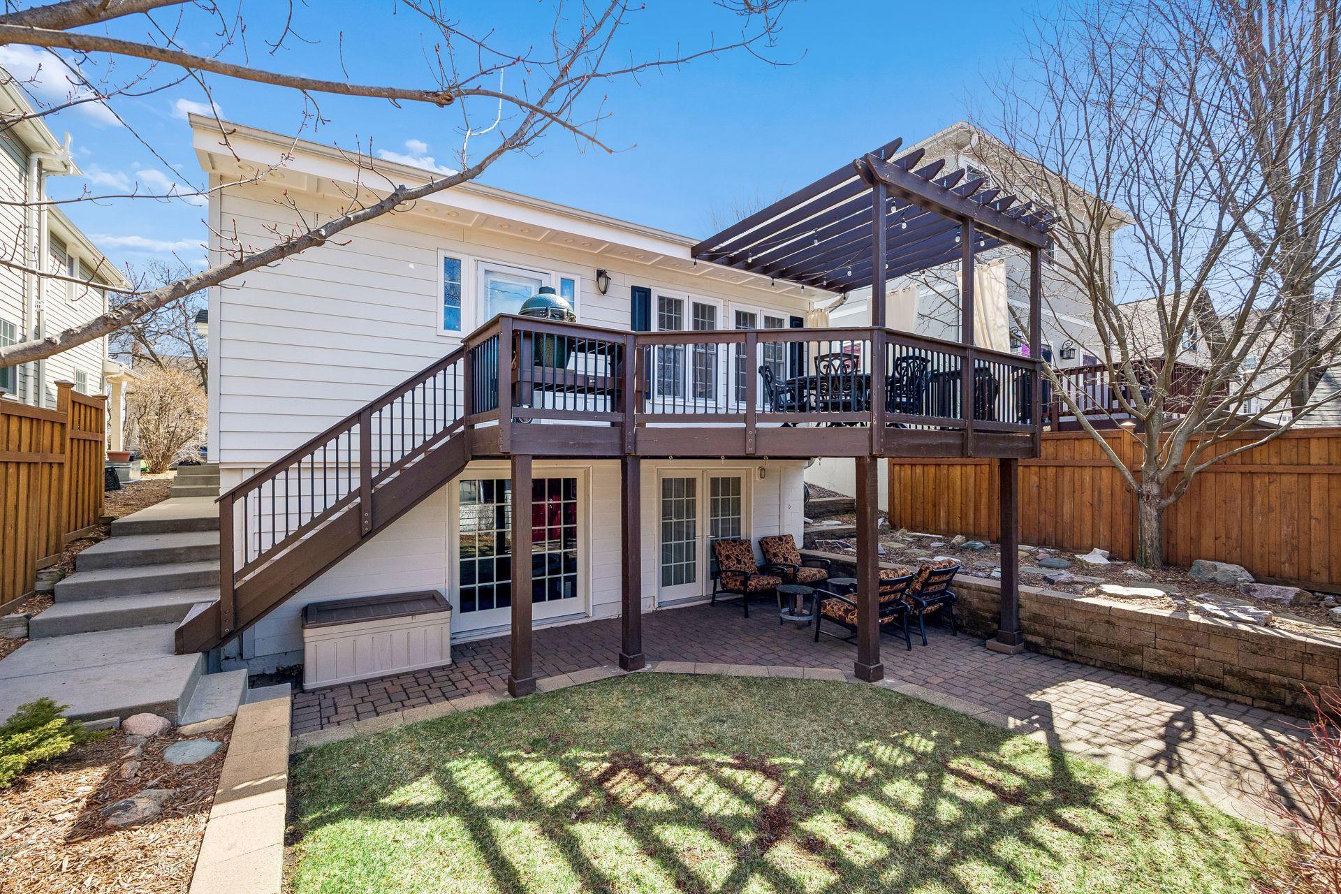 Deck with pergola-composite decking