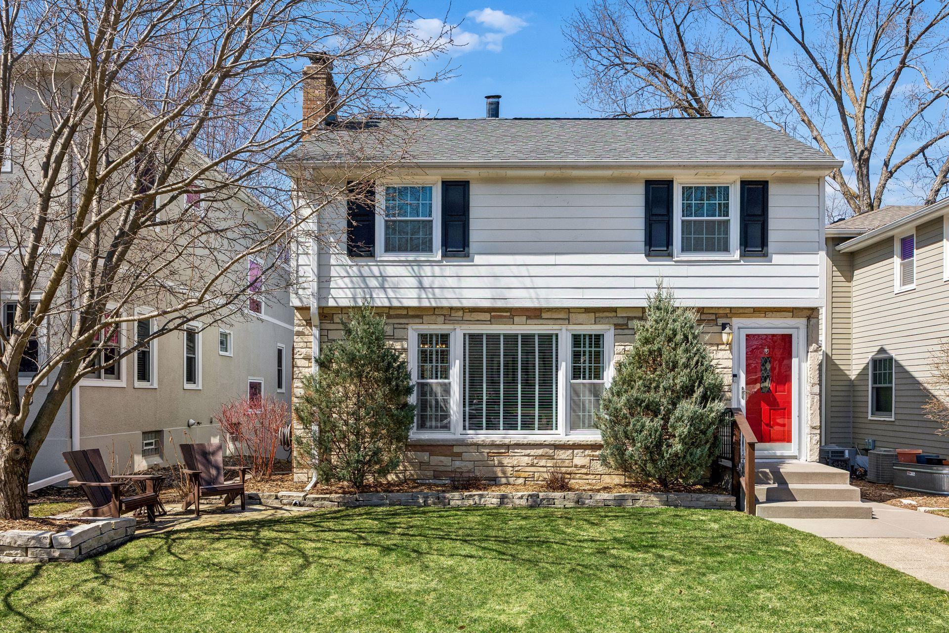 Welcome to 5204 Abbott Ave S