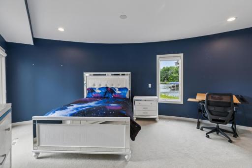 9235 Lake Riley Boulevard, Chanhassen, MN 55317