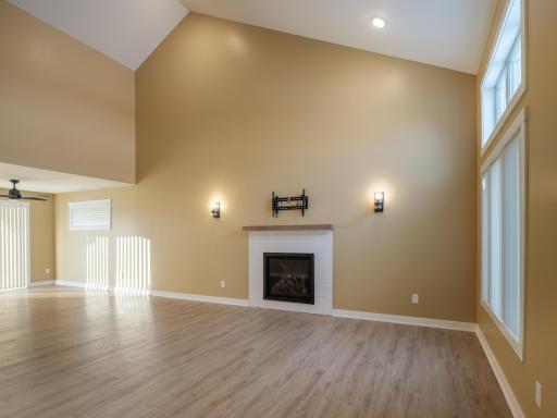 2415 Elk Run Drive SE, Pine Island, MN 55963