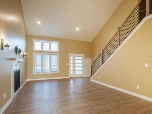 2415 Elk Run Drive SE, Pine Island, MN 55963