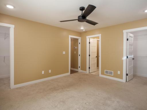 2415 Elk Run Drive SE, Pine Island, MN 55963