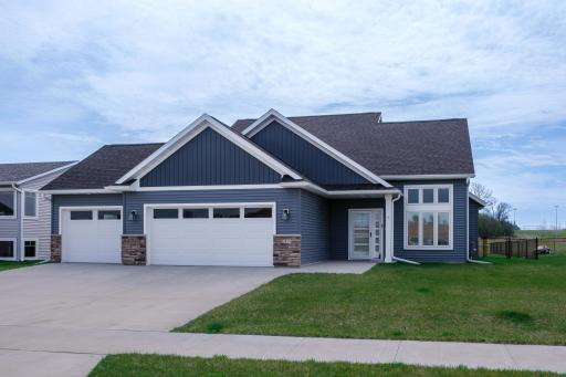 2415 Elk Run Drive SE, Pine Island, MN 55963