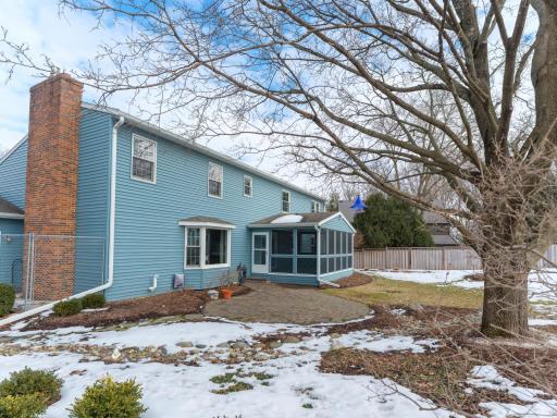 2020 16th St NE-107.jpg