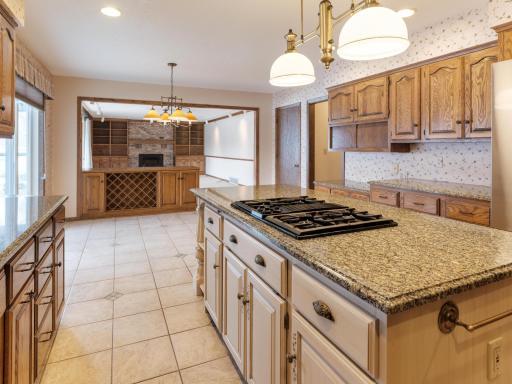 2020 16th St NE-209.jpg