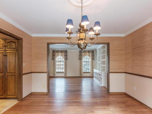 2020 16th St NE-206.jpg