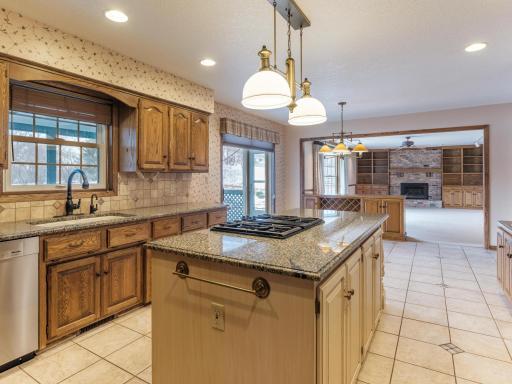 2020 16th St NE-207.jpg