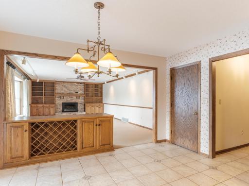 2020 16th St NE-213.jpg