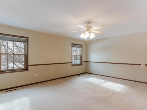 2020 16th St NE-220.jpg