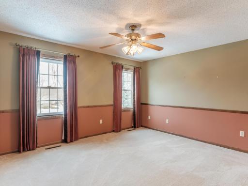 2020 16th St NE-225.jpg