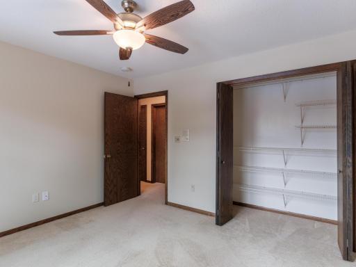 2020 16th St NE-231.jpg