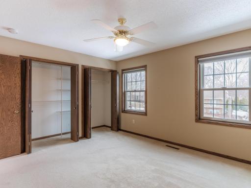 2020 16th St NE-233.jpg