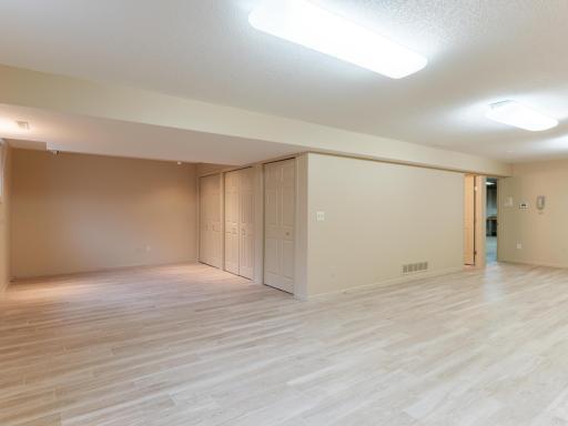 2020 16th St NE-235.jpg