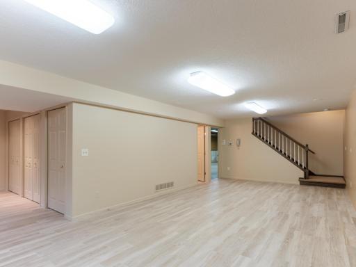 2020 16th St NE-236.jpg