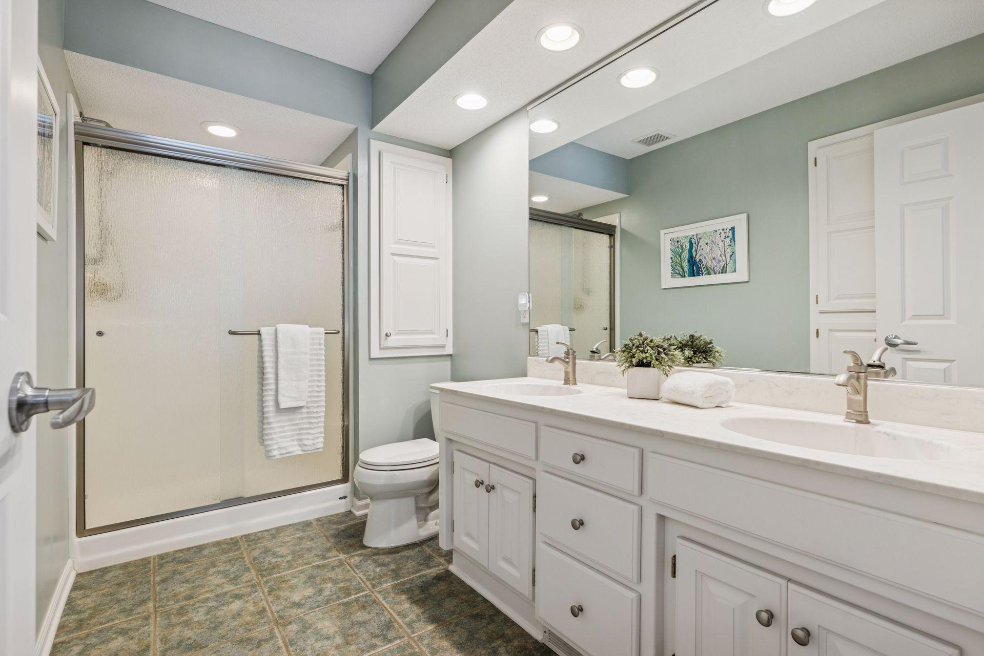 Primary 3/4 Bath