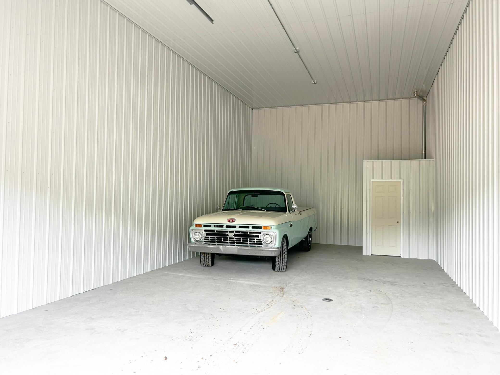 Showroom 2.jpg