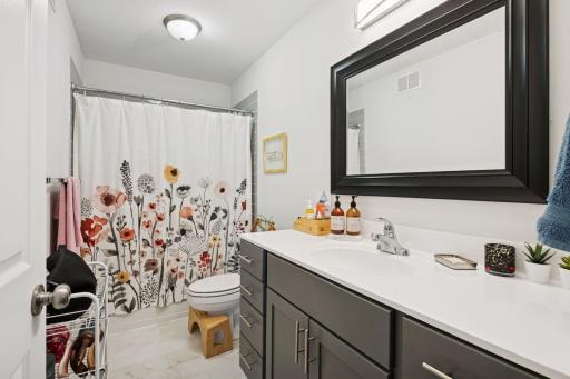 2449 Lyndale Avenue S, Minneapolis, MN 55405
