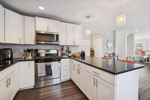 2449 Lyndale Avenue S, Minneapolis, MN 55405