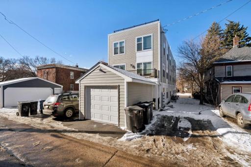 2449 Lyndale Avenue S, Minneapolis, MN 55405