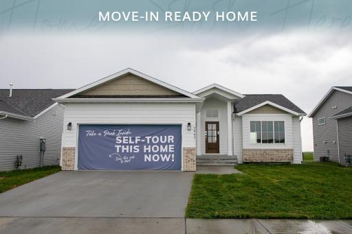 2962 74 Avenue S, Fargo, ND 58104