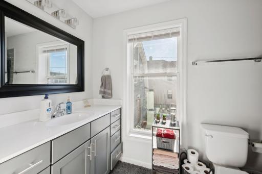 3512 Dupont Avenue S, Minneapolis, MN 55408