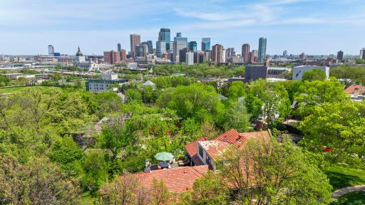 1014 Mount Curve Avenue, Minneapolis, MN 55403