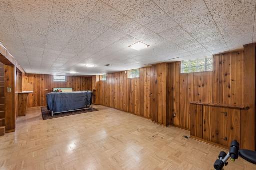 1073 Eleanor Avenue, Saint Paul, MN 55116
