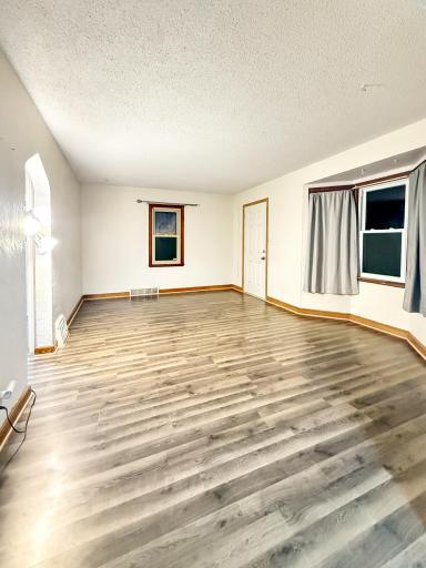 2003 Cottage Avenue E, Saint Paul, MN 55119
