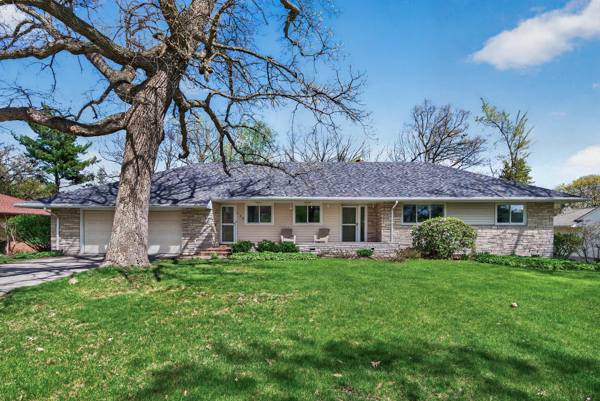 Welcome to 124 Ardmore Drive!