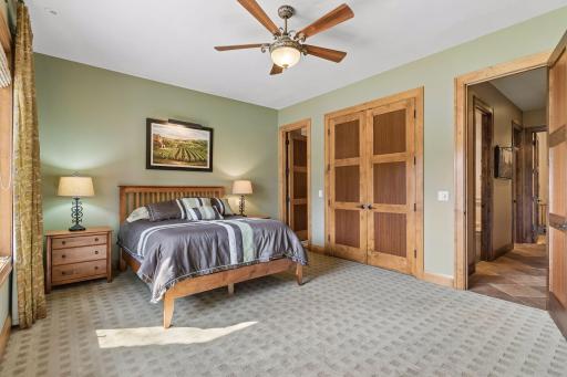 700 Hidden Creek Trail, Saint Paul, MN 55118