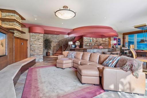 700 Hidden Creek Trail, Saint Paul, MN 55118