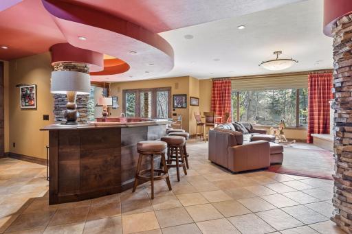 700 Hidden Creek Trail, Saint Paul, MN 55118