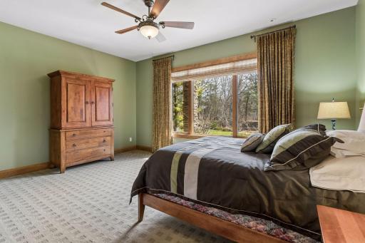 700 Hidden Creek Trail, Saint Paul, MN 55118