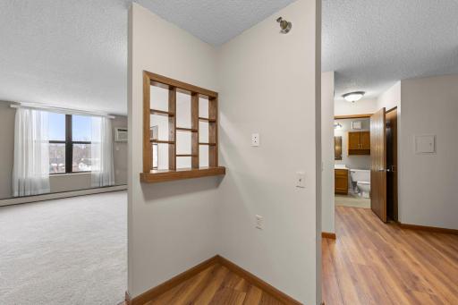 4-web-or-mls-7600 Golden Valley Rd -21.jpg