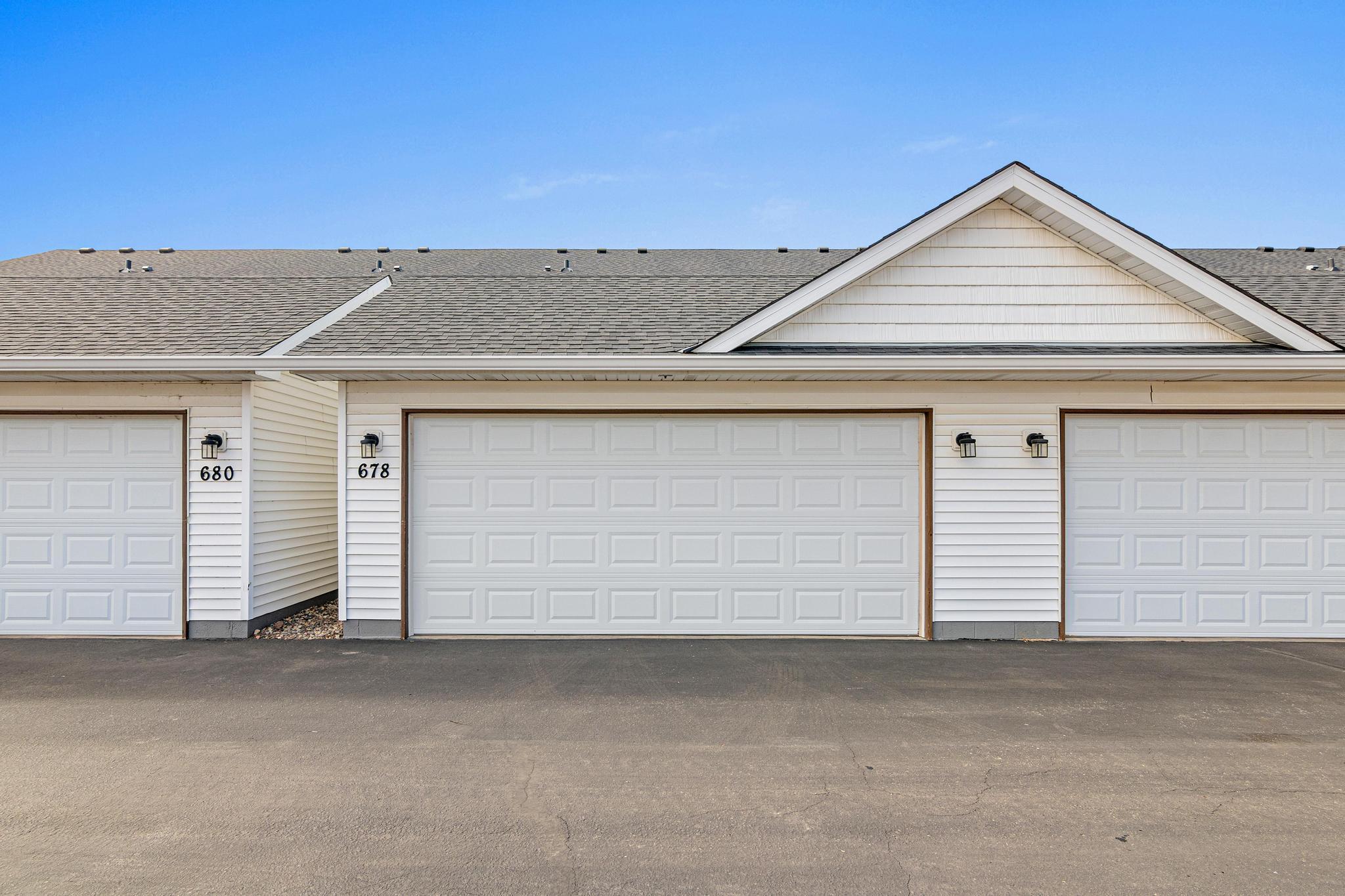 The 2 car garage is 484 square feet and has a nice flat driveway.