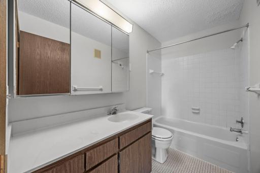 5120 W 102nd Street, 204, Minneapolis, MN 55437