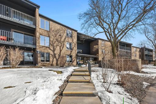 5120 W 102nd Street, 204, Minneapolis, MN 55437