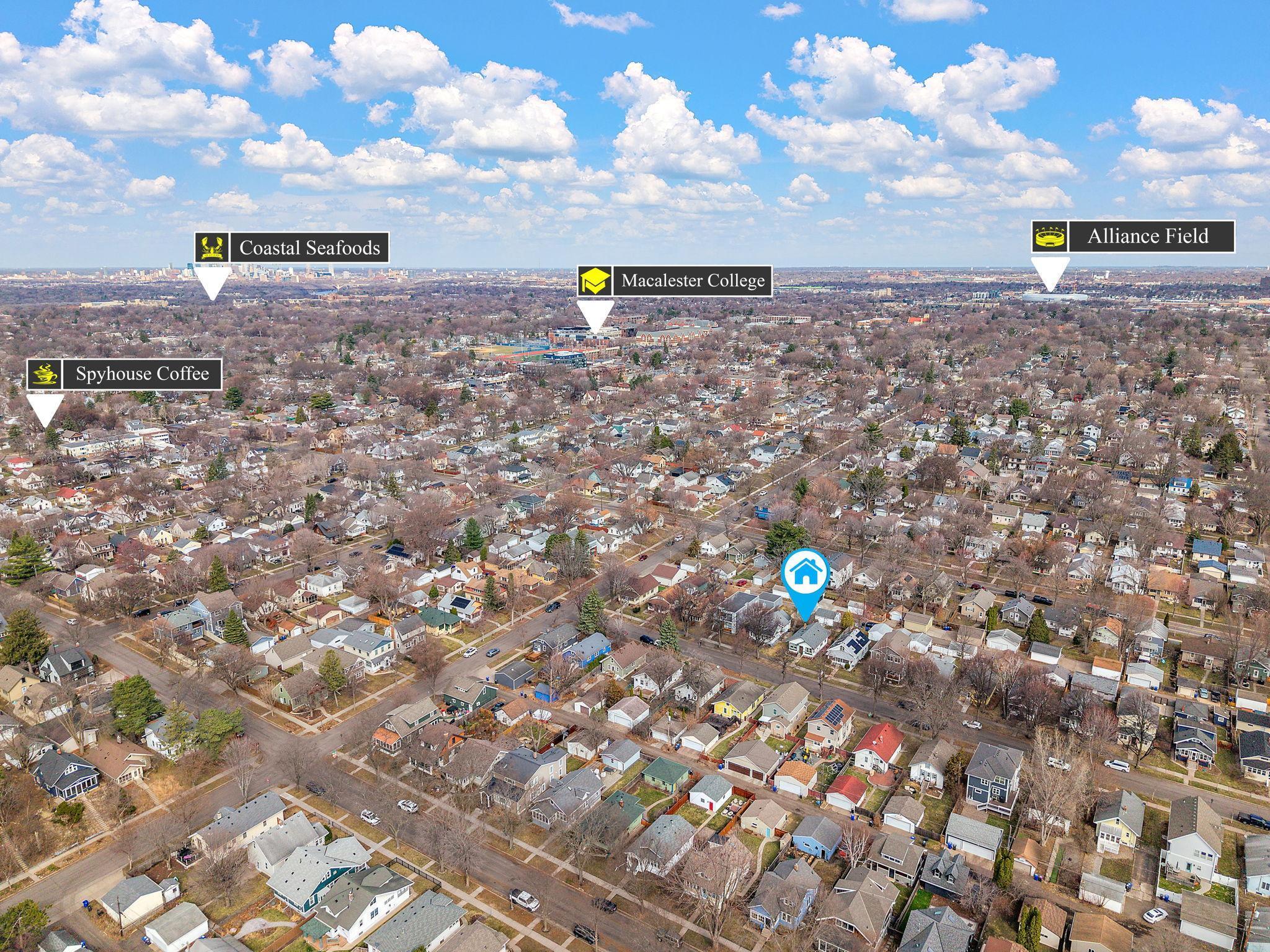 Mac Groveland, a famously walkable neighborhood — many local parks, dining, shopping, and entertainment establishments nearby.